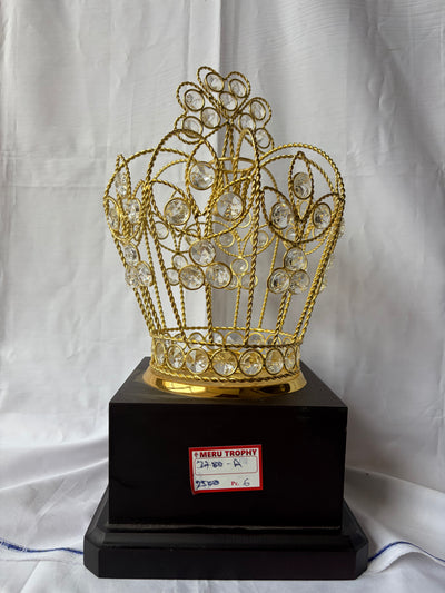 Elegant 3780 golden crown trophy with sparkling crystals on a black base, perfect for decorative award plaques.