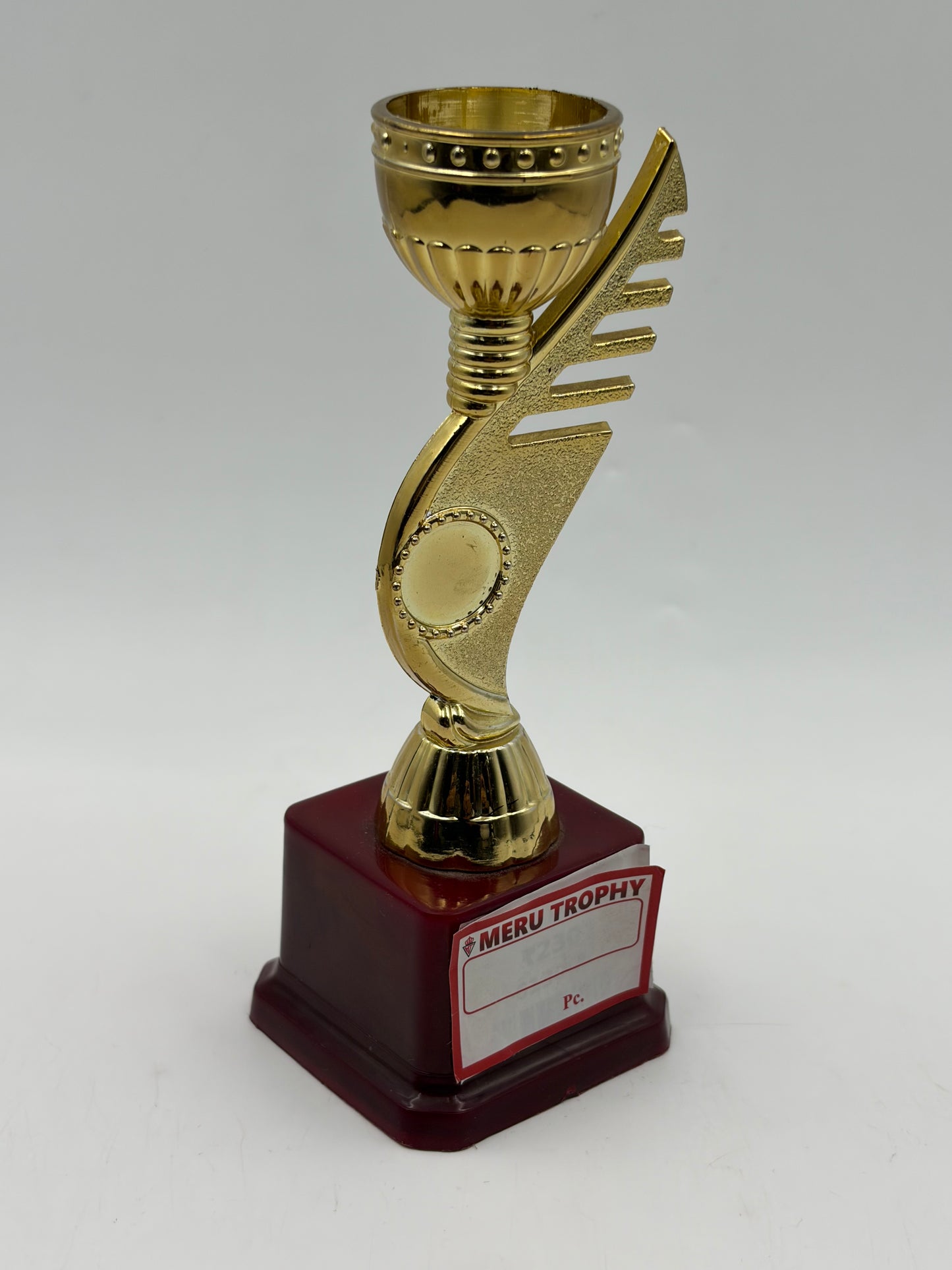 Gold Winged Trophy 6130