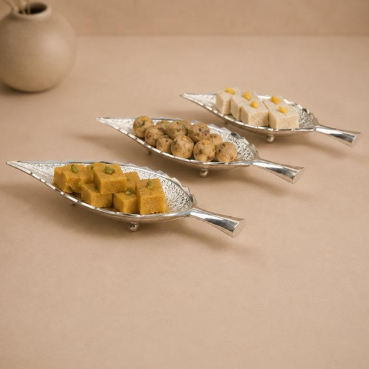 Patta Thaal Leaf-Shaped Serving Trays, handcrafted metal craft
