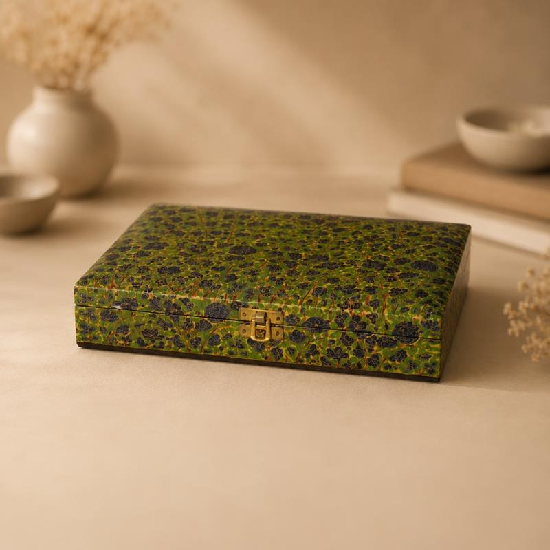 Kashmiri Papier Mache Rectangular Box, handcrafted Kashmiri Papier Mache (Jammu & Kashmir)